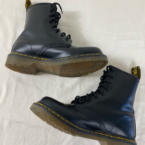 Dr. Martens Shoes - Dr Martens Combat Boots 8 bouncing Air Wair